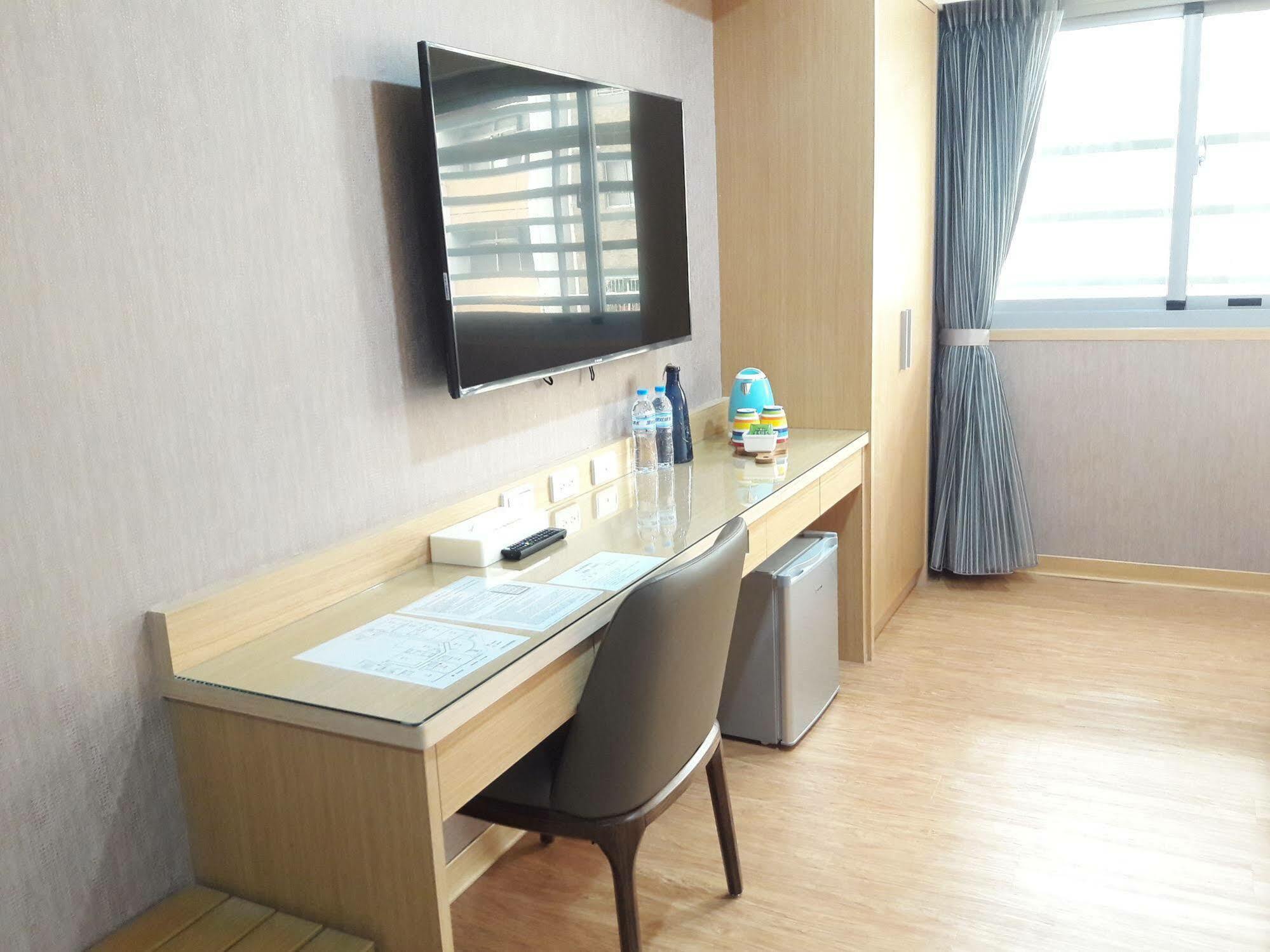 Mei Hotel Đài Trung Ngoại thất bức ảnh